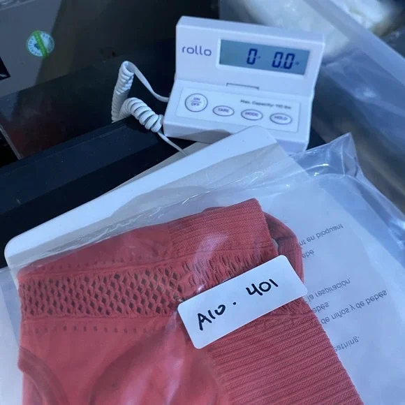 Joy Lab Sports Bra Womens Small Red Seamless Racerback Padded Athletic Gym - Picture 10 of 10